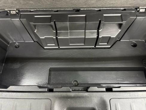 Used 2018 Nissan Pathfinder SL w/ Midnight Edition Package image 44