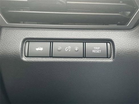 Used 2023 Nissan Altima 2.5 SR w/ SR Premium Package image 26