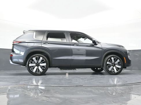 New 2026 Mitsubishi Outlander SE image 74