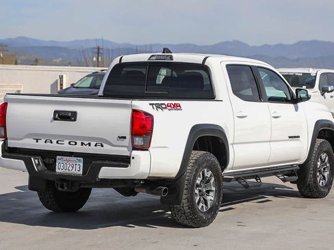 Certified 2023 Toyota Tacoma TRD Off-Road w/ TRD Premium Off Road Package image 6