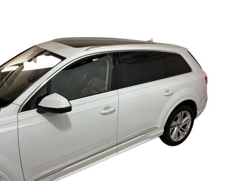 Used 2023 Audi Q7 3.0T Premium Plus w/ Premium Plus Package AWD/4WD image 21