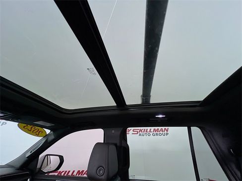 Used 2023 Chevrolet Tahoe RST image 25