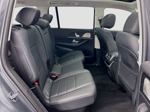 Certified 2025 Mercedes-Benz GLS 450 4MATIC image 21