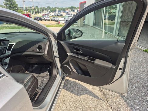 Used 2014 Chevrolet Cruze LT w/ Sun, Sound and Sport Package FWD image 21