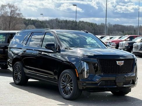 Used 2026 Cadillac Escalade Platinum Sport w/ LPO, Floor Liner Package image 46