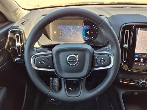 Certified 2023 Volvo XC40 B5 Ultimate w/ Climate Package AWD/4WD image 14