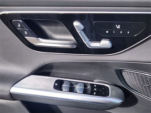 New 2026 Mercedes-Benz GLC 300 4MATIC image 11