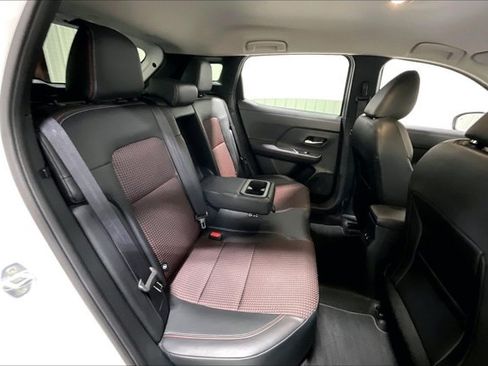 Used 2025 Nissan Kicks SR AWD/4WD image 27