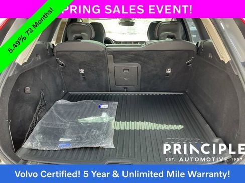 Certified 2023 Volvo XC60 B5 Ultimate w/ Protection Package Premier image 14