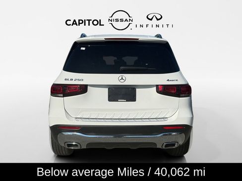 Used 2022 Mercedes-Benz GLB 250 4MATIC w/ Premium Package Lite image 3