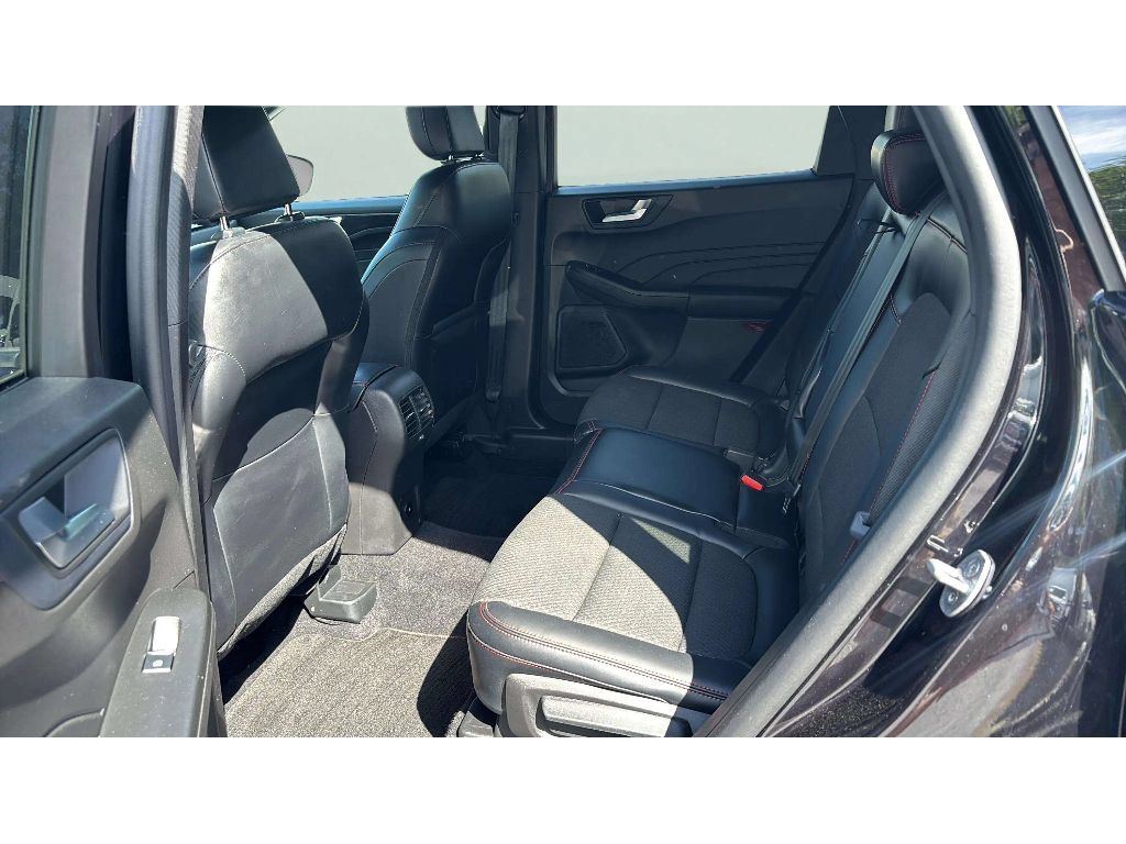 Used 2023 Ford Escape ST-Line w/ Tech Pack #1 AWD/4WD image 11