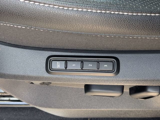 Used 2025 Volkswagen Atlas SEL AWD/4WD image 22