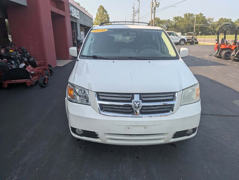 Used 2010 Dodge Grand Caravan SXT FWD image 3