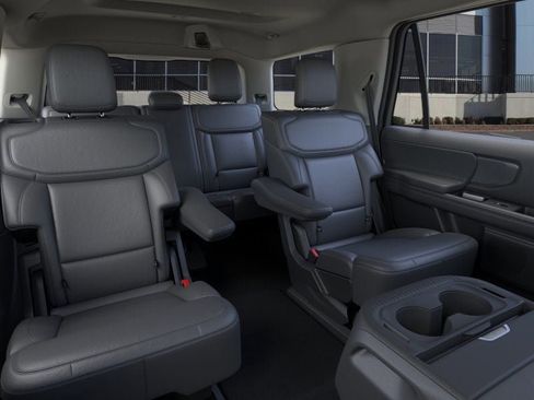 New 2026 Ford Expedition Active AWD/4WD image 11