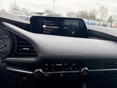 Used 2025 MAZDA MAZDA3 s image 23