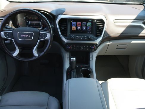 Used 2018 GMC Acadia SLT AWD/4WD image 14