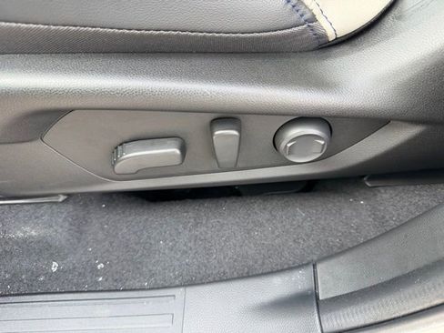 Certified 2025 Subaru Forester Limited image 19