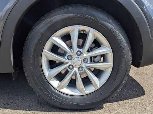 Used 2016 Kia Sorento FWD w/ LX Convenience Package image 24