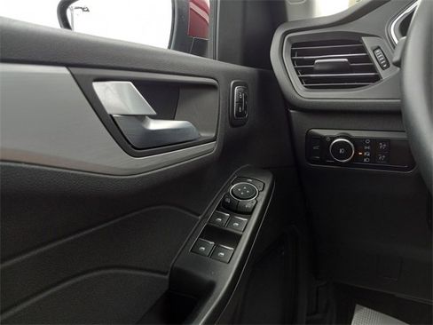 Used 2023 Ford Escape Platinum image 26