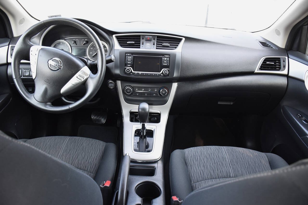 Used 2015 Nissan Sentra SV FWD image 13