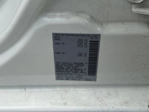 Used 2024 Nissan Altima 2.5 SV FWD image 15