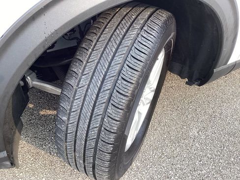 Used 2025 Ford Explorer Active w/ Active Comfort Package image 22