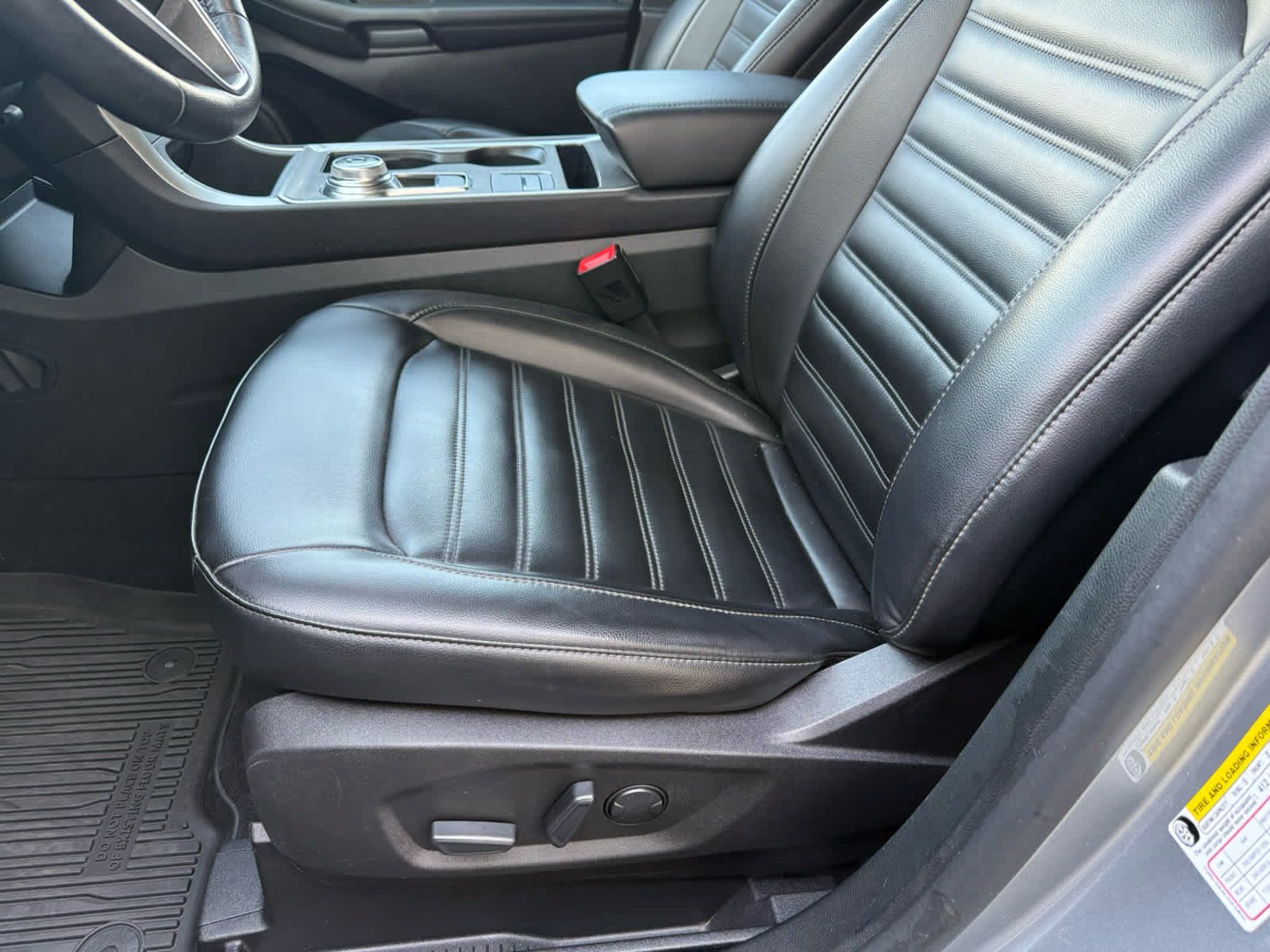 Certified 2023 Ford Edge SEL w/ Convenience Package AWD/4WD image 4
