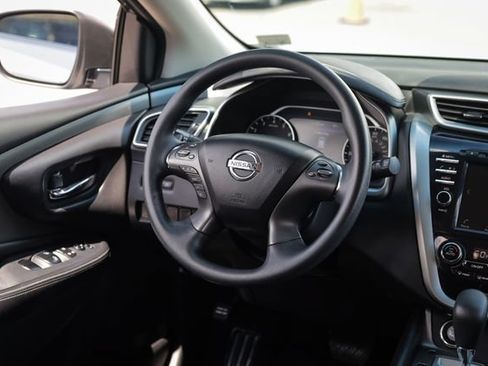 Used 2019 Nissan Murano S FWD image 23