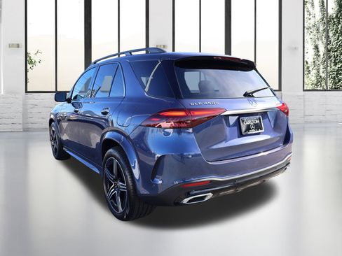 Used 2024 Mercedes-Benz GLE 450e 4MATIC image 3