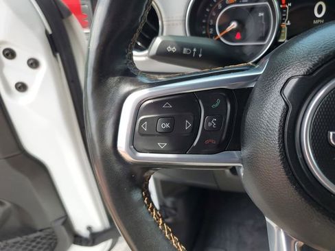 Used 2022 Jeep Wrangler Unlimited Sahara AWD/4WD image 28