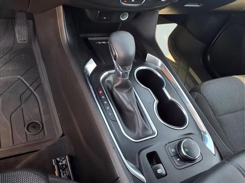 Used 2023 Chevrolet Traverse LT w/ LPO, Floor Liner Package image 9