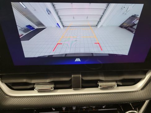 Used 2025 Chevrolet Equinox LT image 14