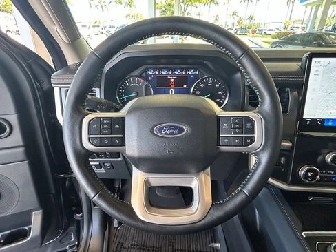 Used 2024 Ford Expedition XLT RWD image 15