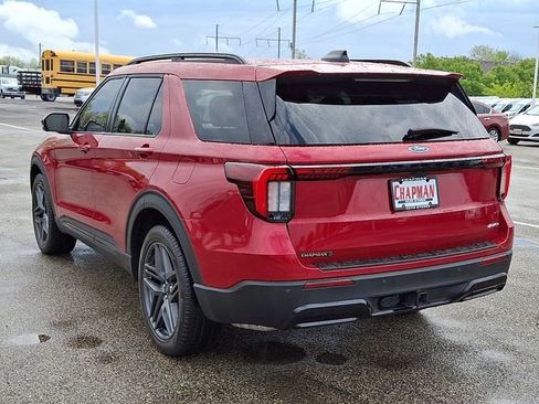 Used 2025 Ford Explorer ST-Line w/ Premium Package AWD/4WD image 4