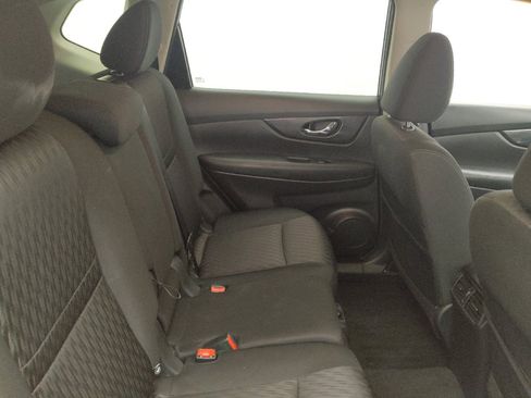 Used 2019 Nissan Rogue SV FWD image 19