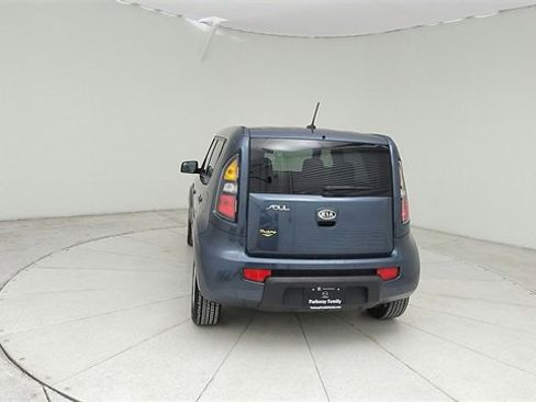 Used 2011 Kia Soul + w/ Audio Pkg image 6