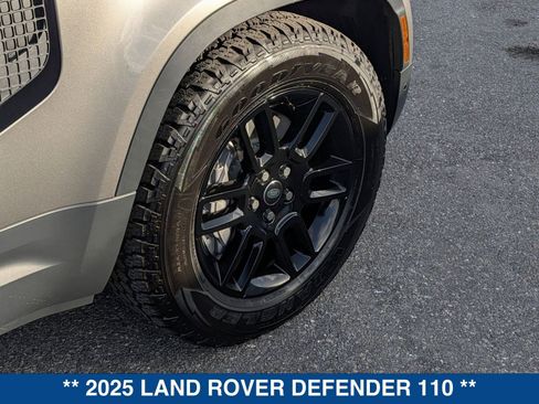 Used 2025 Land Rover Defender 110 S AWD/4WD image 12
