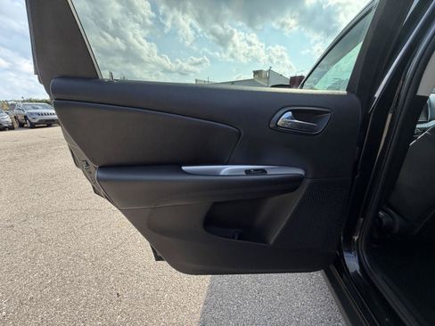 Used 2014 Dodge Journey SXT w/ Quick Order Package 28C AWD/4WD image 15