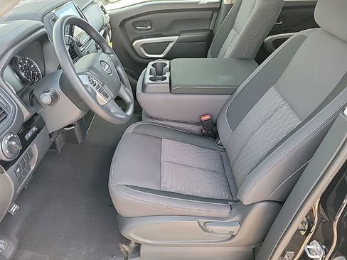 Used 2024 Nissan Titan SV AWD/4WD image 10