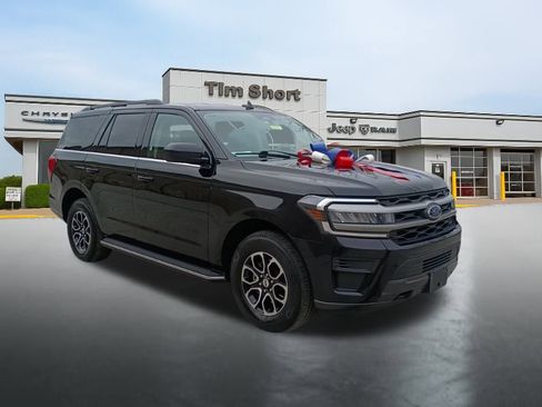 Used 2023 Ford Expedition XLT image 29