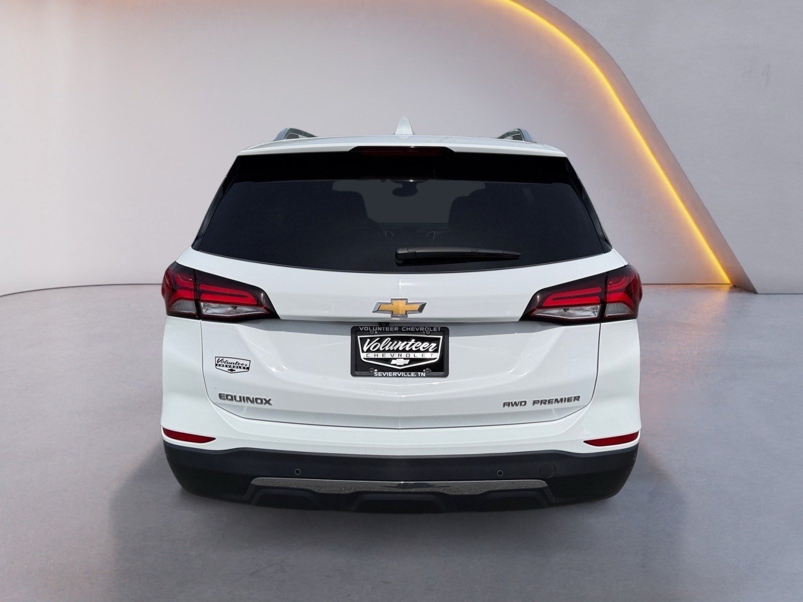 Used 2023 Chevrolet Equinox Premier AWD/4WD image 4