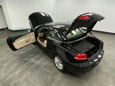 Used 2016 Volkswagen Eos Komfort FWD image 42