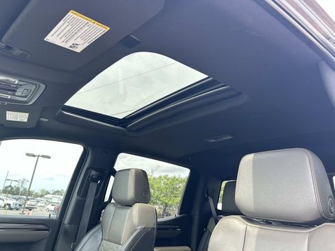 Used 2022 Chevrolet Silverado 1500 ZR2 w/ Technology Package AWD/4WD image 25