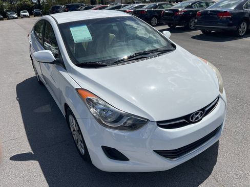 Used 2013 Hyundai Elantra GLS image 4