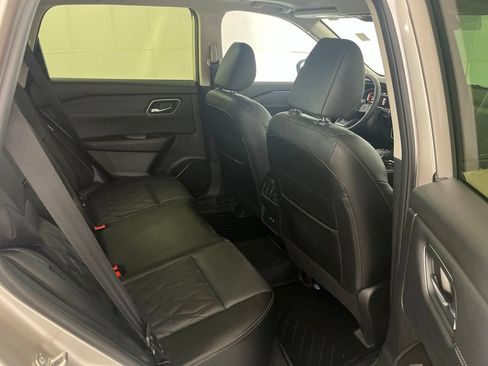 Used 2025 Nissan Rogue Platinum AWD/4WD image 24