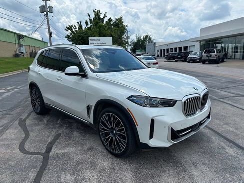 Used 2025 BMW X5 xDrive40i AWD/4WD image 1