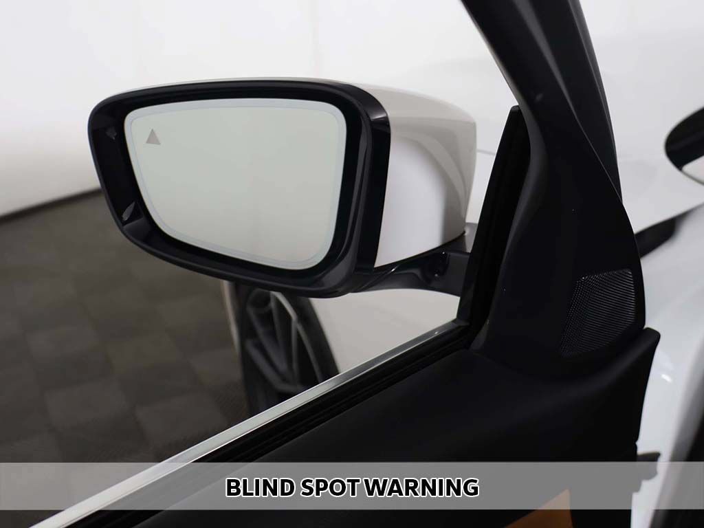 Used 2020 BMW 330i xDrive Sedan w/ Convenience Package AWD/4WD image 5