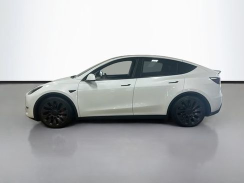 Used 2023 Tesla Model Y Performance AWD/4WD image 4