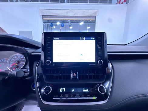 Used 2022 Toyota Corolla Cross LE w/ Moonroof Package FWD image 15