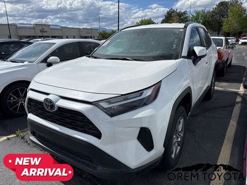 Used 2024 Toyota RAV4 XLE image 19